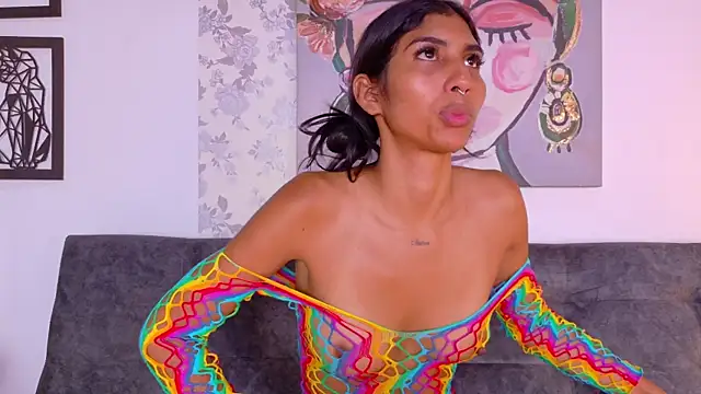Chatroom XXX en direct de taty_miller