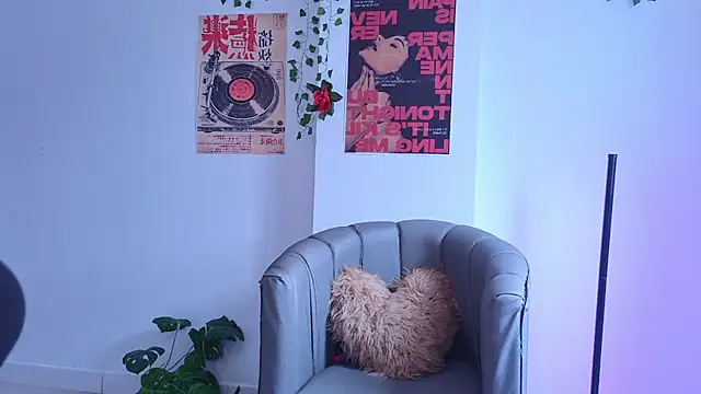 CoralieBronson's Live XXX Chat