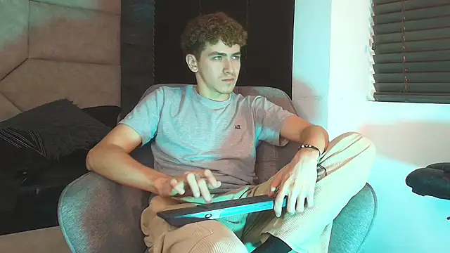 Tyler_Mcrey élő XXX-chatje