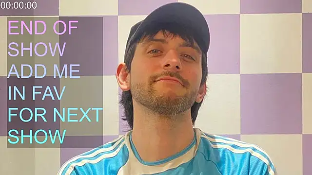 Chuck-FR élő XXX-chatje