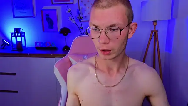 justleo__n Webbikameraesitys