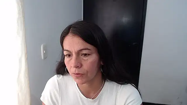 camilavargas_ – Live XXX-chat
