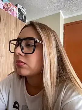 Онлайн чат XXX Miabonnett_