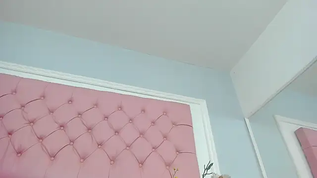 Chat XXX en directo de SarahDoll__