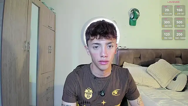 Timothy_ros' Live XXX Chat