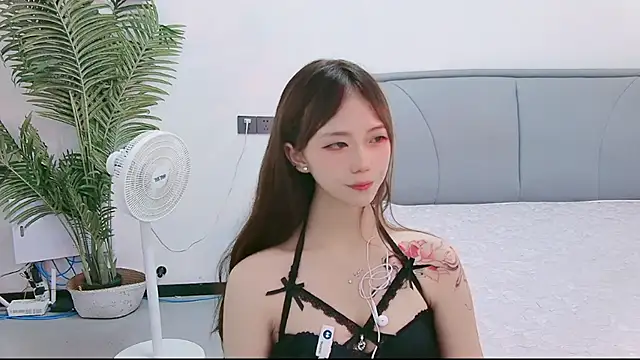 yan-0705's Live XXX Chat