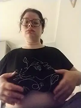 Show modela JulieTailor na web-kameri