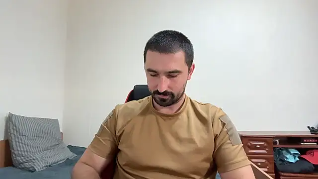 Онлайн чат XXX Hard_to_Obey