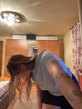 Naomi-Klein – Live XXX-chat
