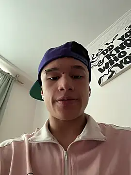 Dominik_Souzaのウェブカメラショー