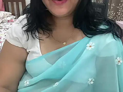 Horney-TeluguAunty Chat XXX live