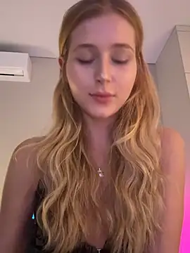 LunaRaseのライブXXXチャット
