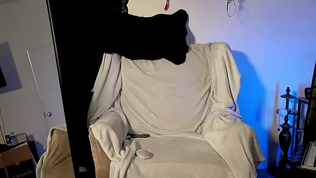 AshenRoe's Live XXX Chat