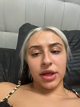 Kylie_One Live XXX-Chat