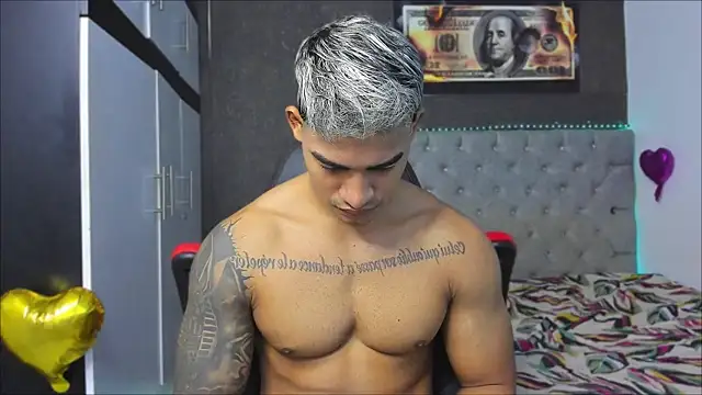luigi_hot_ Live XXX Chat