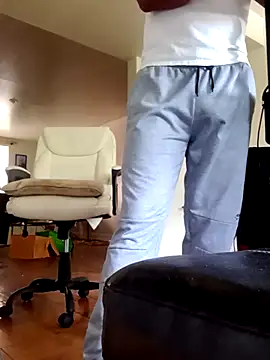 Chatroom XXX en direct de MrDaddyBbSnake