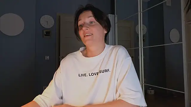 GoldenCrystall's Live XXX Chat
