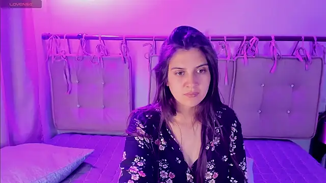 julianaaldanaa's Live XXX Chat