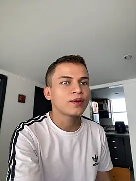 Онлайн чат XXX _Leo_Boy