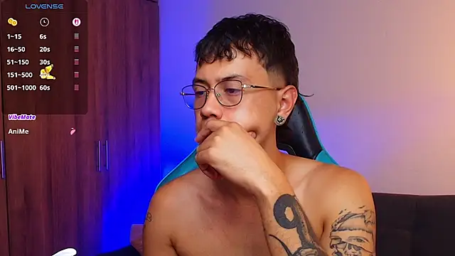 XXX chat uživo modela LeaneSeb