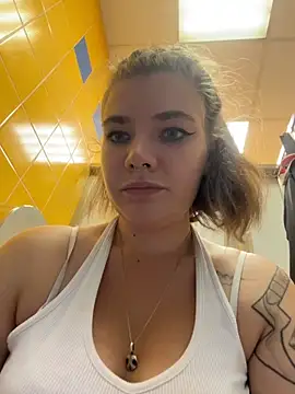 Holy_Tereza Adlı Modelin Canlı XXX Sohbeti