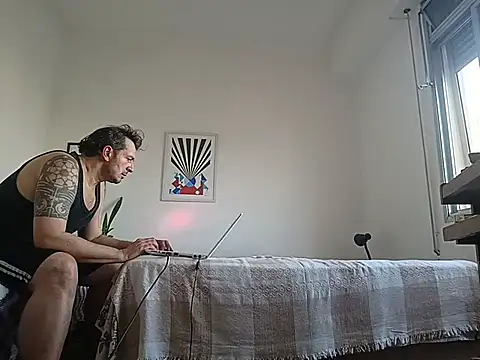 DaddyCloudLatin élő XXX-chatje
