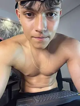 عرض كام DilanMiller_