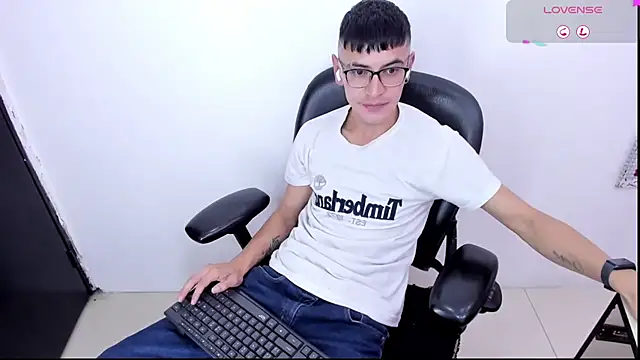 عرض كام Alexx_bigcockk