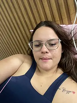 XXX chat uživo modela Laryssinha_69