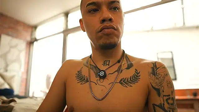 AlphaMasterXxx XXX чат на живо