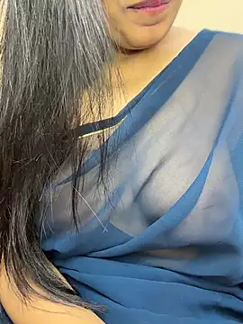 escape_with_me's Live XXX Chat