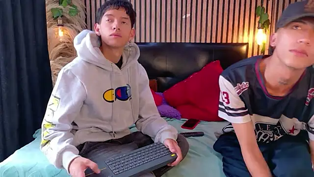 heyy_noah11 Live XXX-chat
