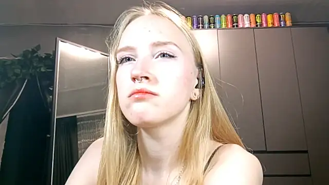 XXX chat uživo modela Mia_Azart