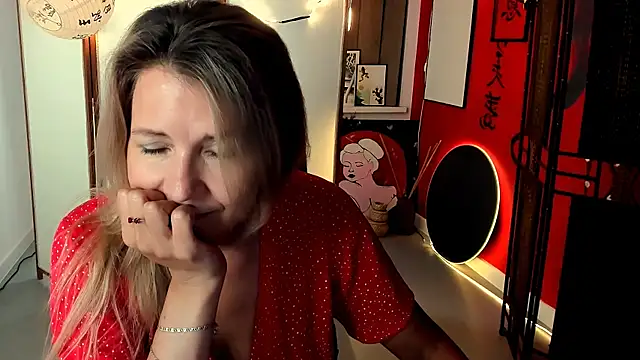 Chatroom XXX en direct de NicoleHitman