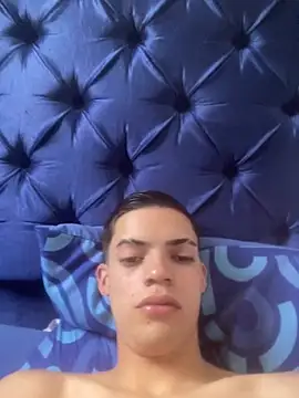 Latinos_2001's Live XXX Chat