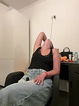 צ'אט XXX בשידור חי של Fortune_888