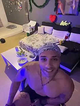 Mohdollmen Adlı Modelin Canlı XXX Sohbeti