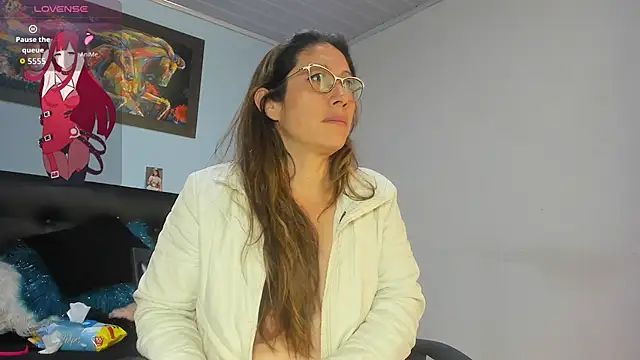 Chat +18 de kaylaMinov_ ao vivo