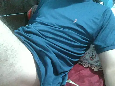 Precumboner Adlı Modelin Canlı XXX Sohbeti