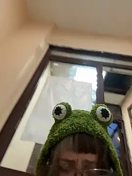 XXX chat uživo modela Crazy__Frog