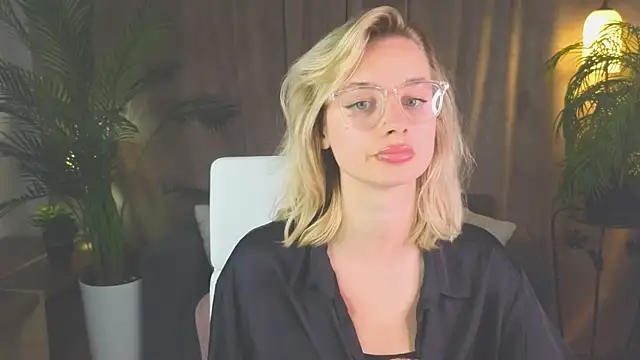 Chat XXX en directo de NoraMoreau