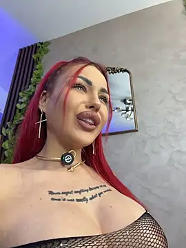 Chatroom XXX en direct de NaomyFlame