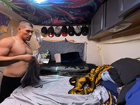 OmarSalasxh33 XXX чат на живо
