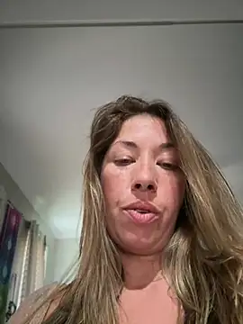 Živý XXX chat MiraKisss