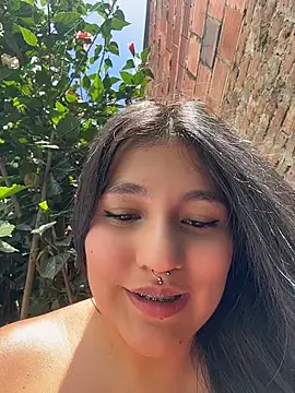 Chat +18 de Emily_Gomezz ao vivo