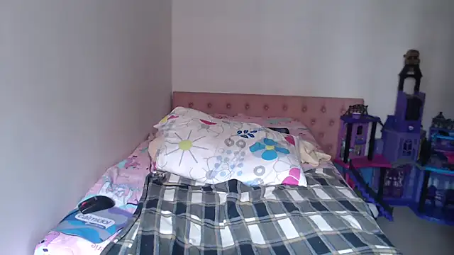 kateleyagrey's Live XXX Chat