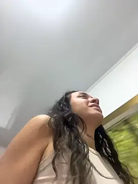 SinSirenXXX Adlı Modelin Canlı XXX Sohbeti