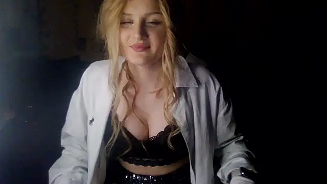 MilaPrecious' Live XXX Chat