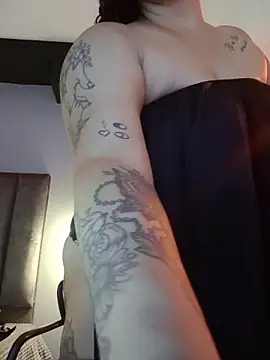 Chat +18 de MariaGaitan ao vivo