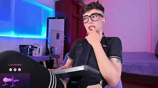 SebastianHiltonn Live XXX chat